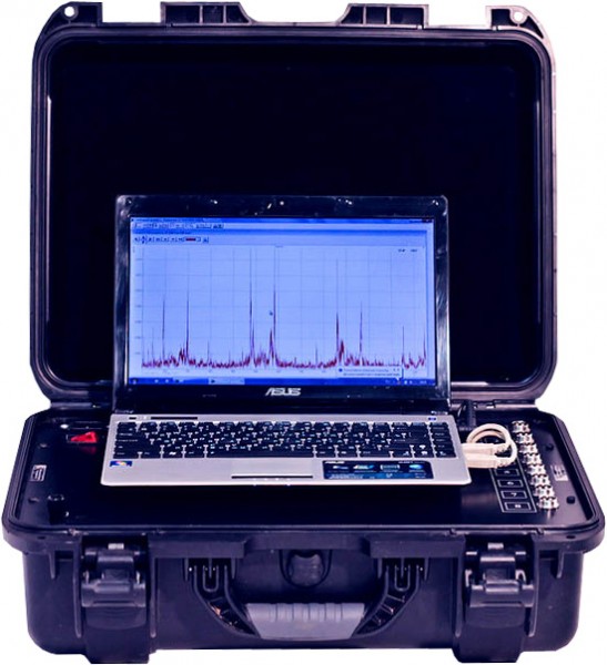Kамертон - прибор для измерения и анализа вибрации многоканальный
