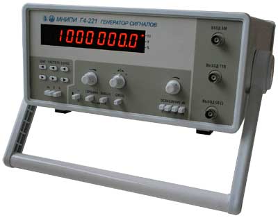 Г4-221 — генератор сигналов высокочастотный